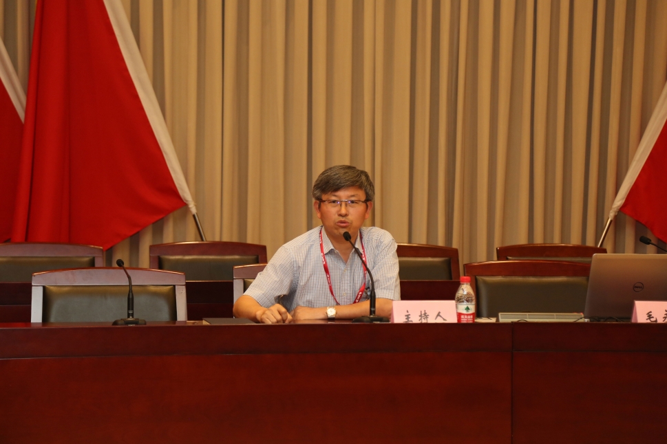 把握发展要义 践行"两学一做"——毛永庆所长讲授"